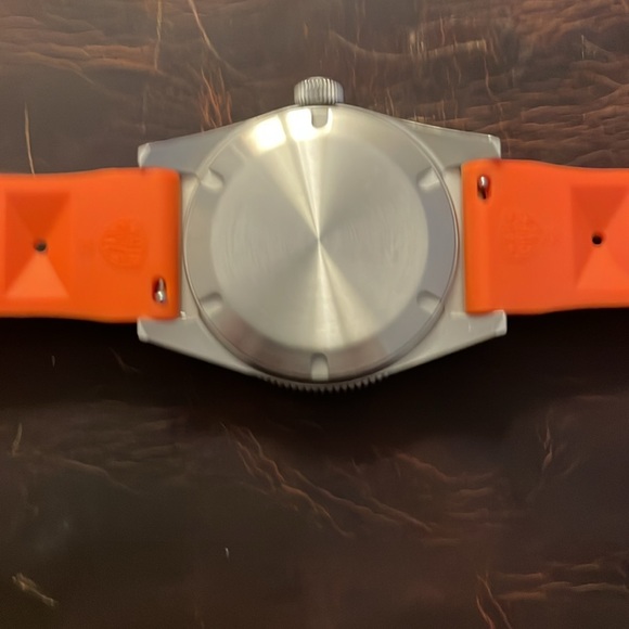 Orange Strap San Martin 200m Dive Watch - Picture 4 of 4